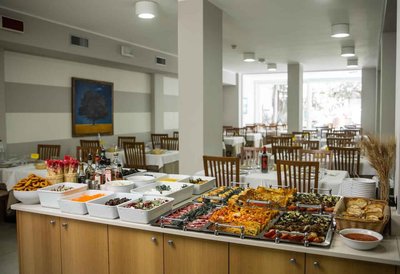 Hotel Giulietta Senigallia Buitenkant foto